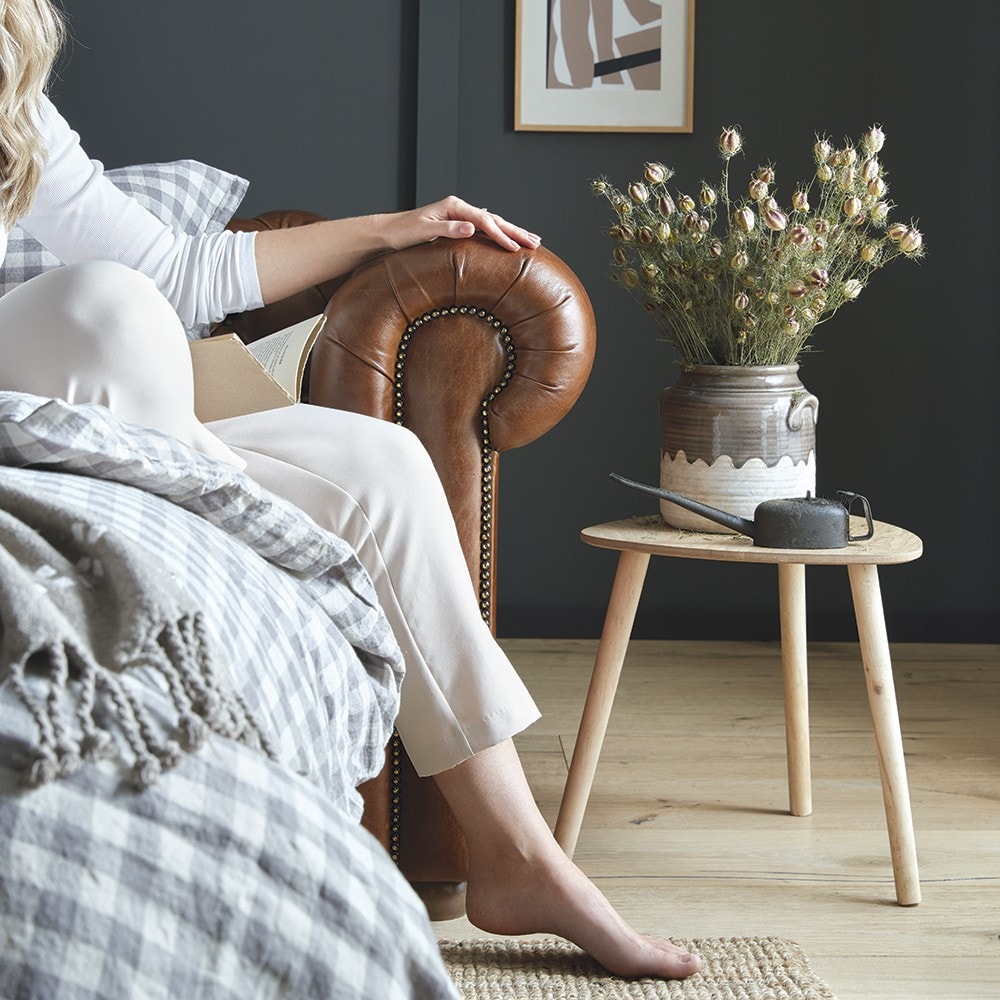 Sofa by Saxon - Chesterfield 2 Seater Sofa Bed - Hand-Burnished Leather - EB London