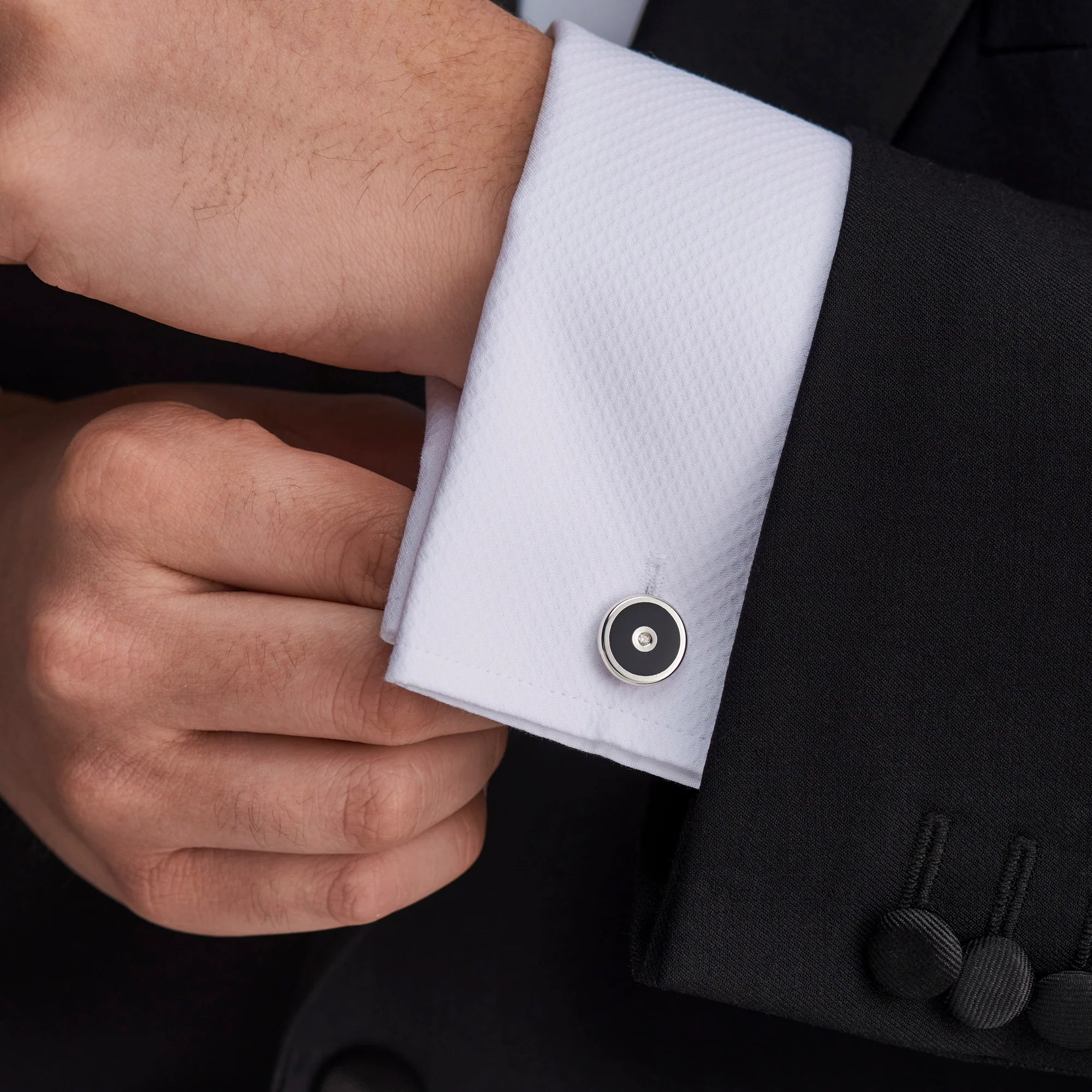 Round Cufflinks with Onyx Inlay and Diamond - Deakin & Francis | EB London