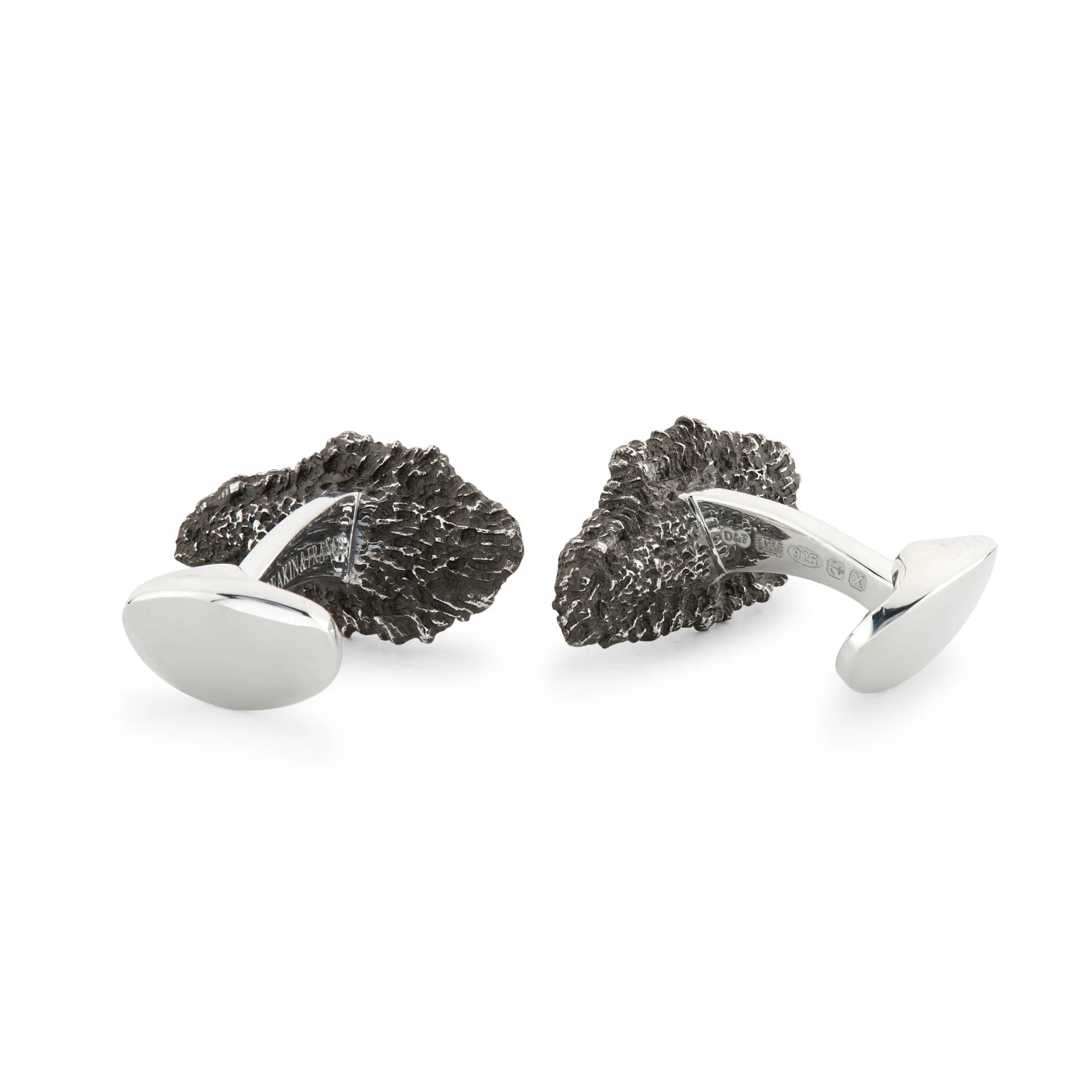 Sterling Silver Oxidised Oyster and Pearl Cufflinks – Deakin & Francis - EB London - pose