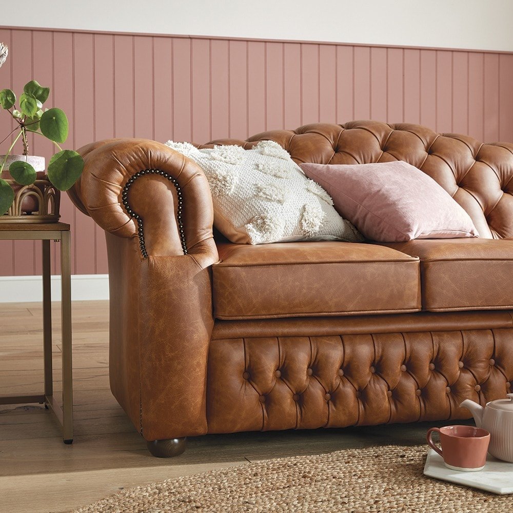 The Saxon Heritage Oxford 4 Seater Sofa | Hand - Burnished Leather Chesterfield - EB London