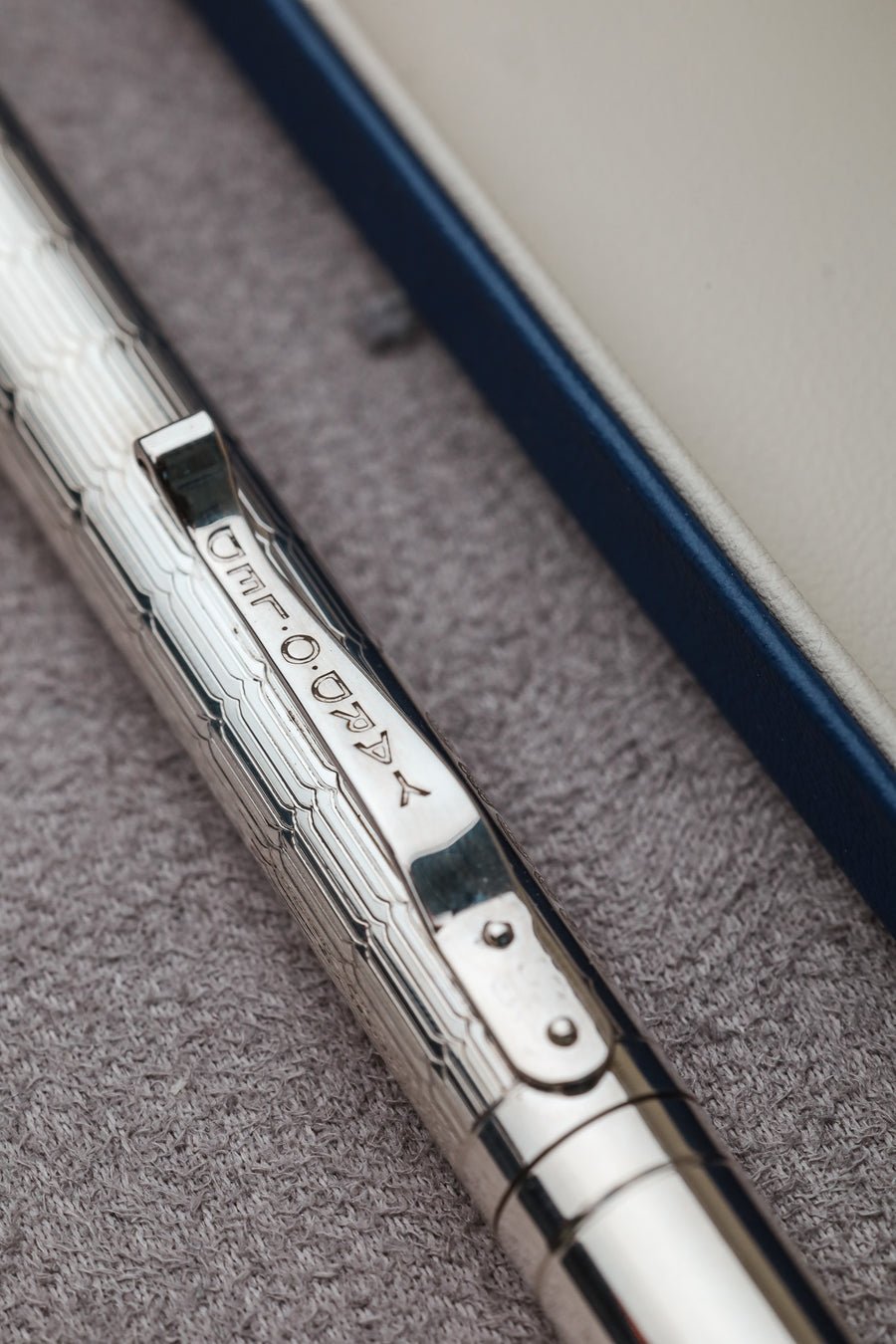 Yard-O-Led - The Ambassador Honeycomb Ballpen - EB London