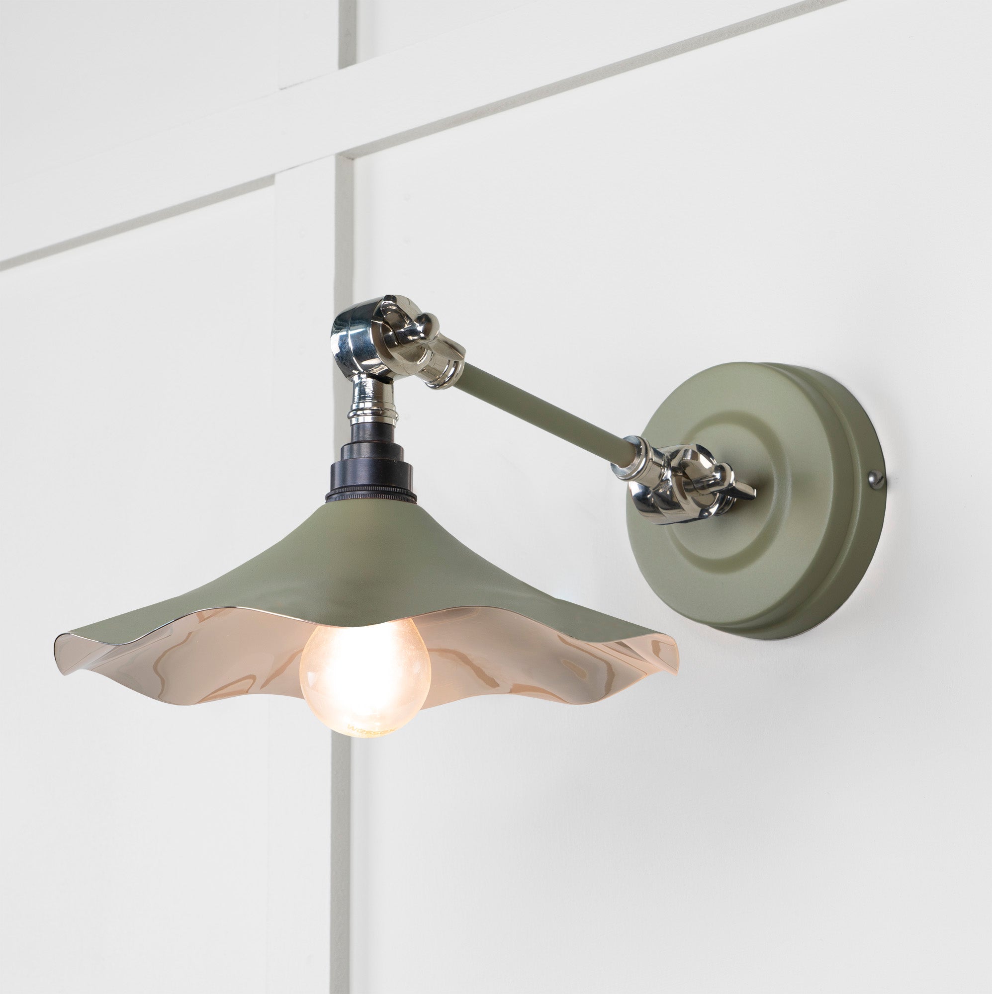 Flora Wall Light Smooth Nickel
