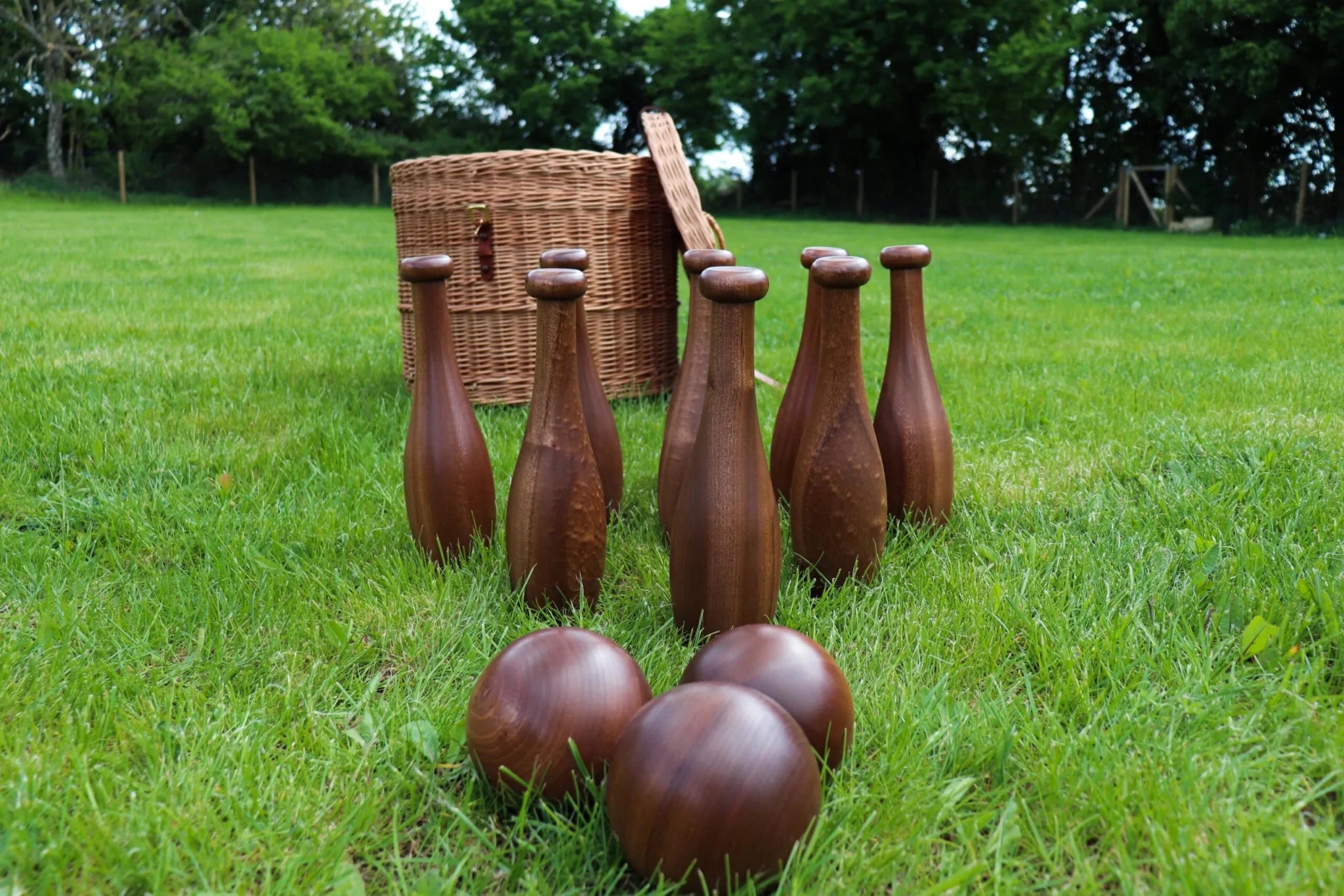 Garden Skittles Set - Geoffery Parker - EB London
