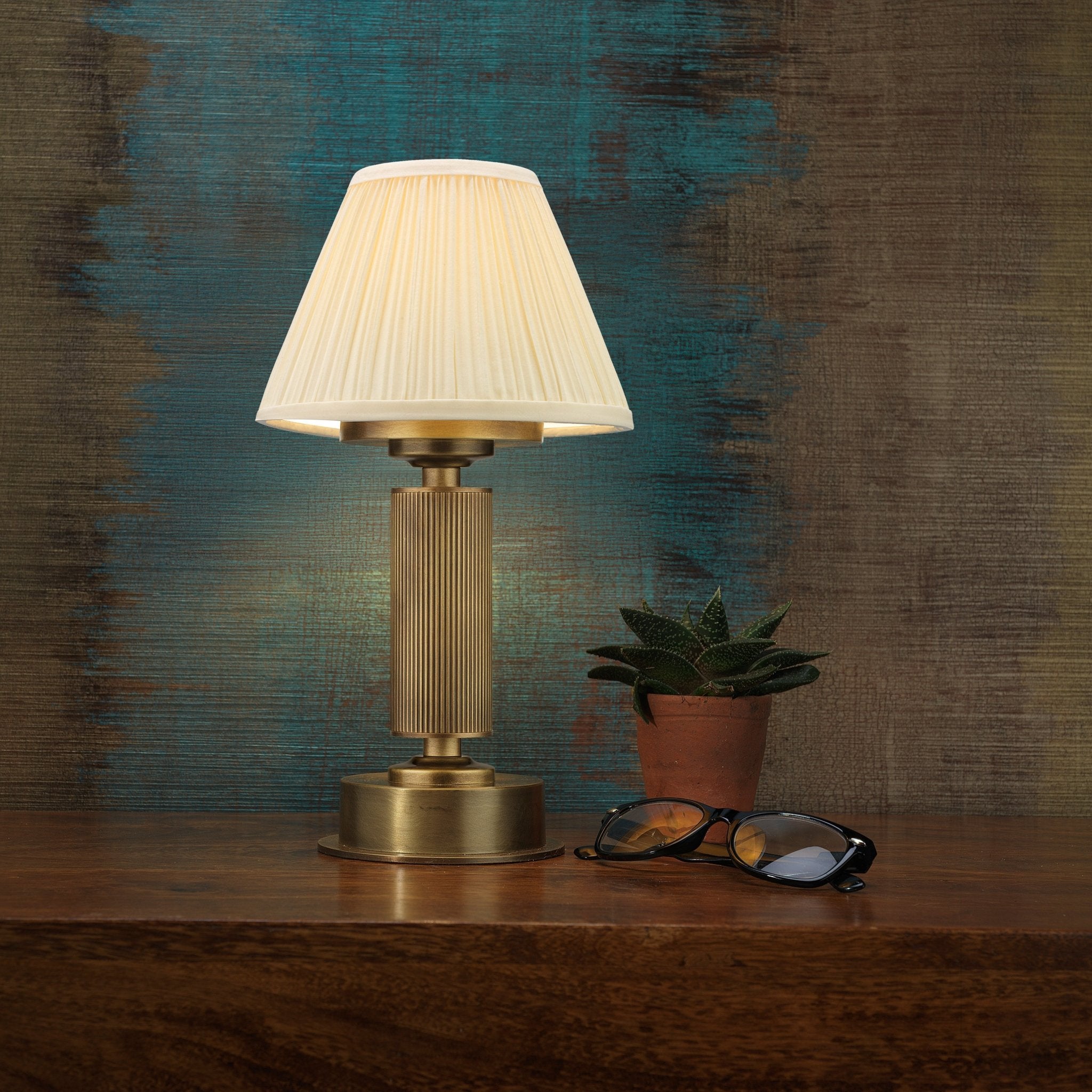 Northern Lights Barham Rechargeable Table Lamp - EB London