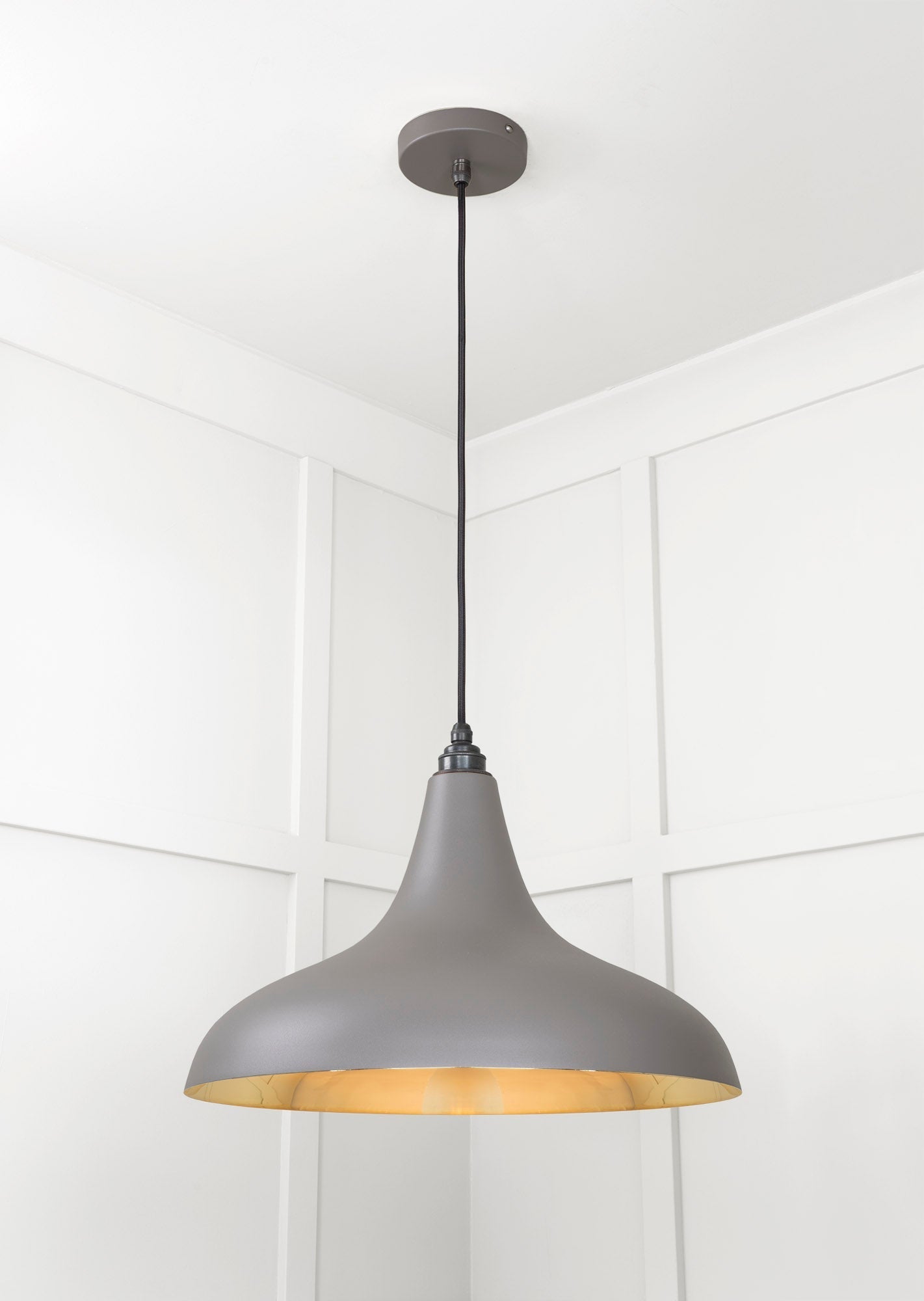 Smooth Brass Frankley Pendant | Bluff - From The Anvil - EB London