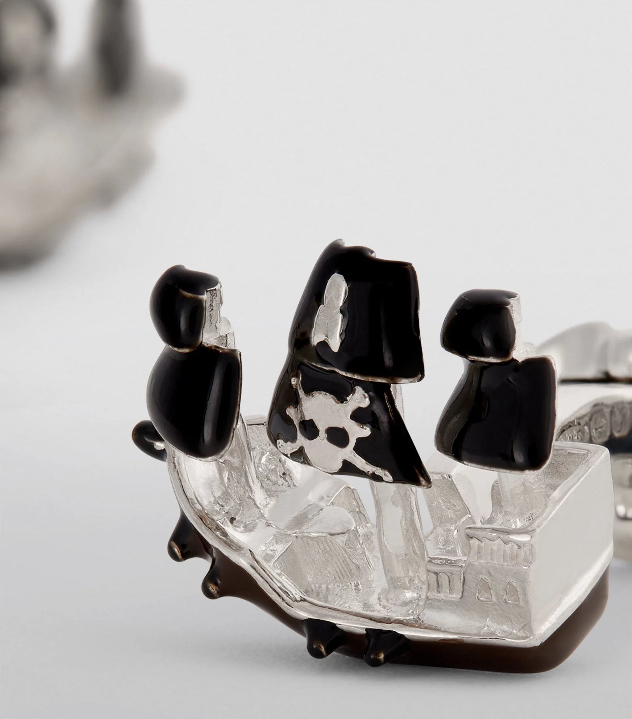 Pirate Ship Cufflinks with Jolly Roger Flag - Deakin & Francis | EB London